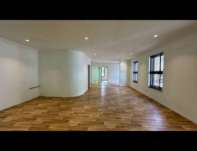 BUSINESS PROPERTY TO RENT IN HOUT BAY CENTRAL